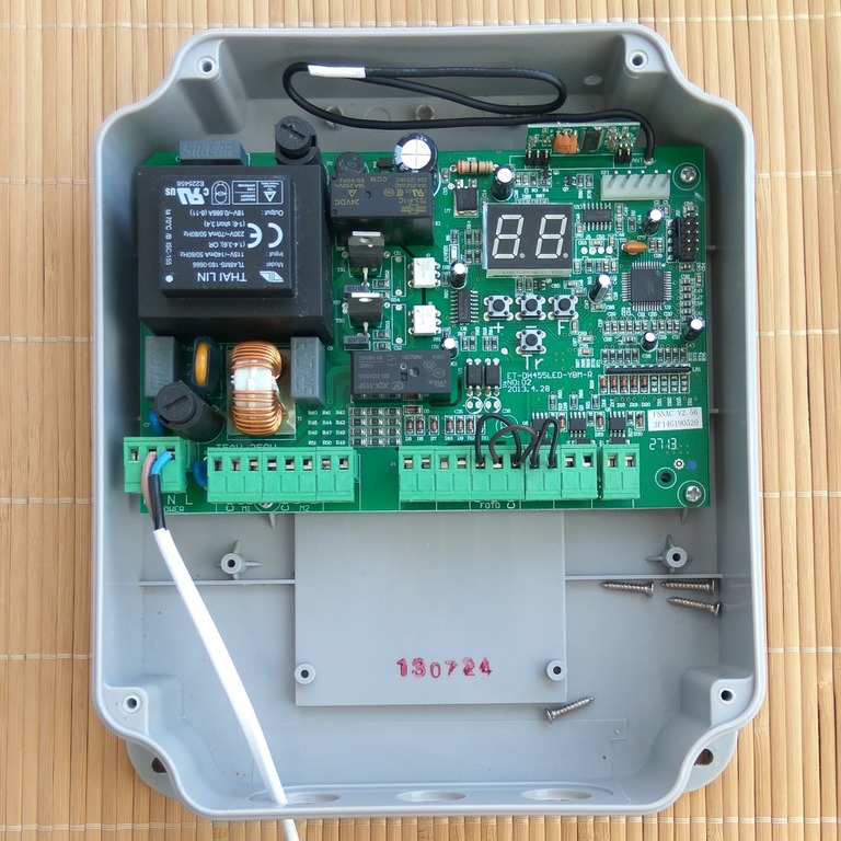 Программирование дорхан. PCB SW Дорхан. DOORHAN PCB-SW. Дорхан блок управления PCB-SW. Блок управления распашными воротами DOORHAN PCB-SW.