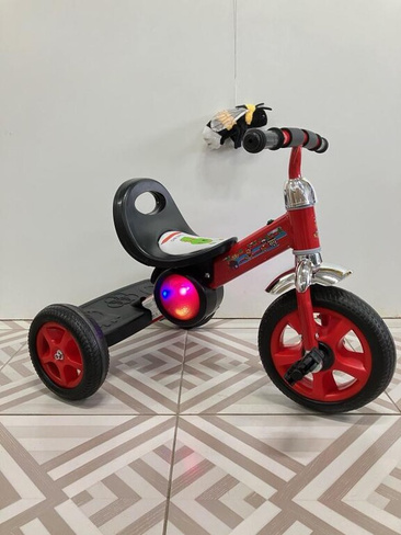 Велосипед детский трехколесный XAF-661 красный со светом, звуком Каталки Игр