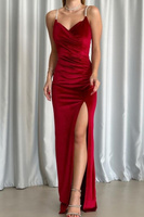Красное вечернее платье макси из бархатной ткани с глубоким вырезом и разрезами на бретелях с камнями 582335 lovebox, кр