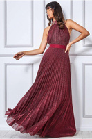 Плиссированное платье макси с воротником-халтер и люрексом Goddiva, красный